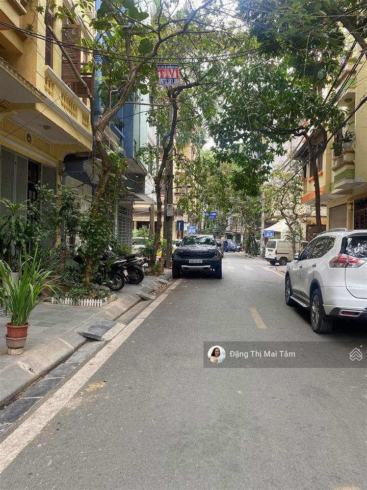 Bán nhà mai dịch, phân lô, vỉa hè, lexus ngủ trong nhà, thang máy vù vù, 21,9 tỷ