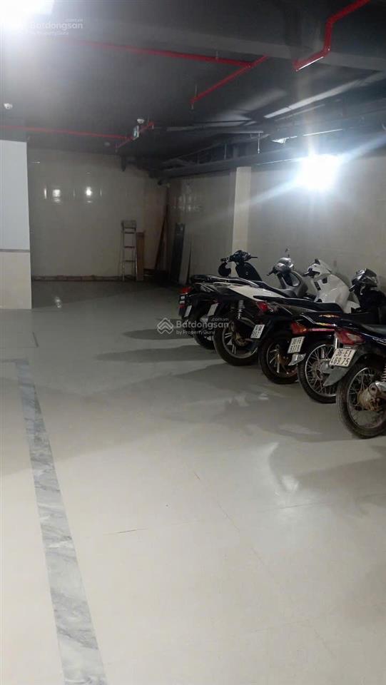 Cho thuê 200m2 tầng 1 nhà mặt tiền ngã 4 nam an khánh