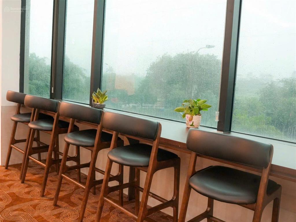 Cho thuê văn phòng lê văn lương  340m2  full nội thất sang trọng, vào dùng luôn