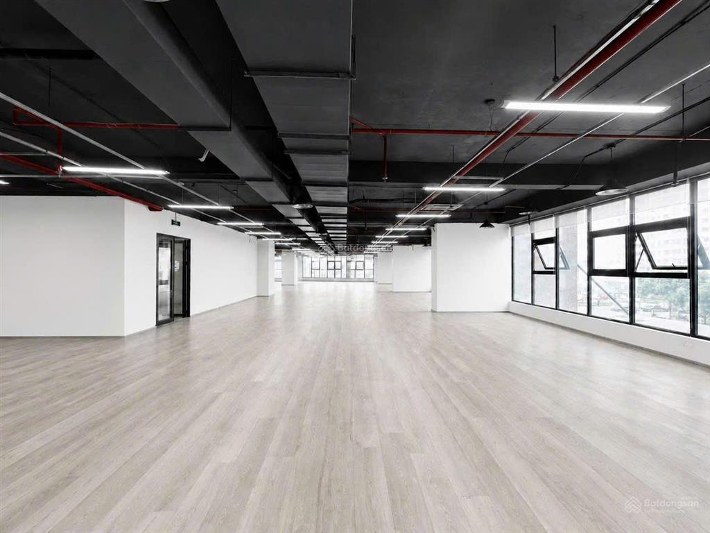 Cho thuê 1.000m² thông sàn trung kính giá chỉ 310.000đ/m², diện tích lớn cực hiếm