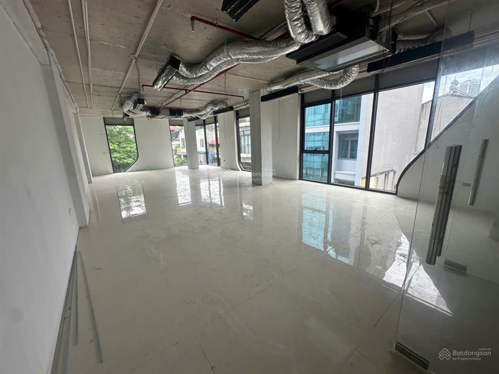Cho thuê tòa văn phòng riêng cầu giấy, 9 tầng, 1 hầm kính ốp, nội thất hoàn thiện siêu đẹp