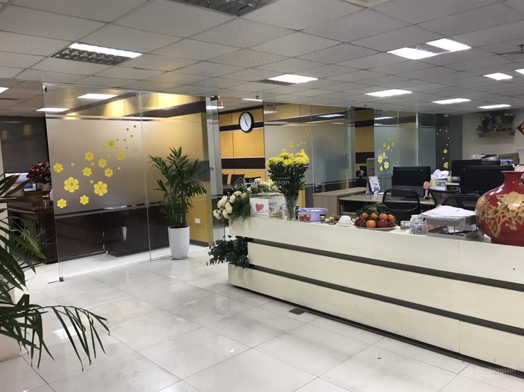 Cho thuê văn phòng 100m full nội thất chỉ 31 triệu/tháng | ngon bổ rẻ khu lê văn lương