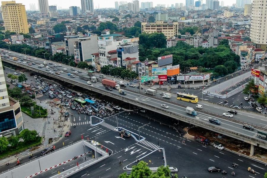 Cho thuê văn phòng tòa hà nội center point góc ngã tư lê văn lương, 400m2 giá ưu đãi. 0989 942 ***