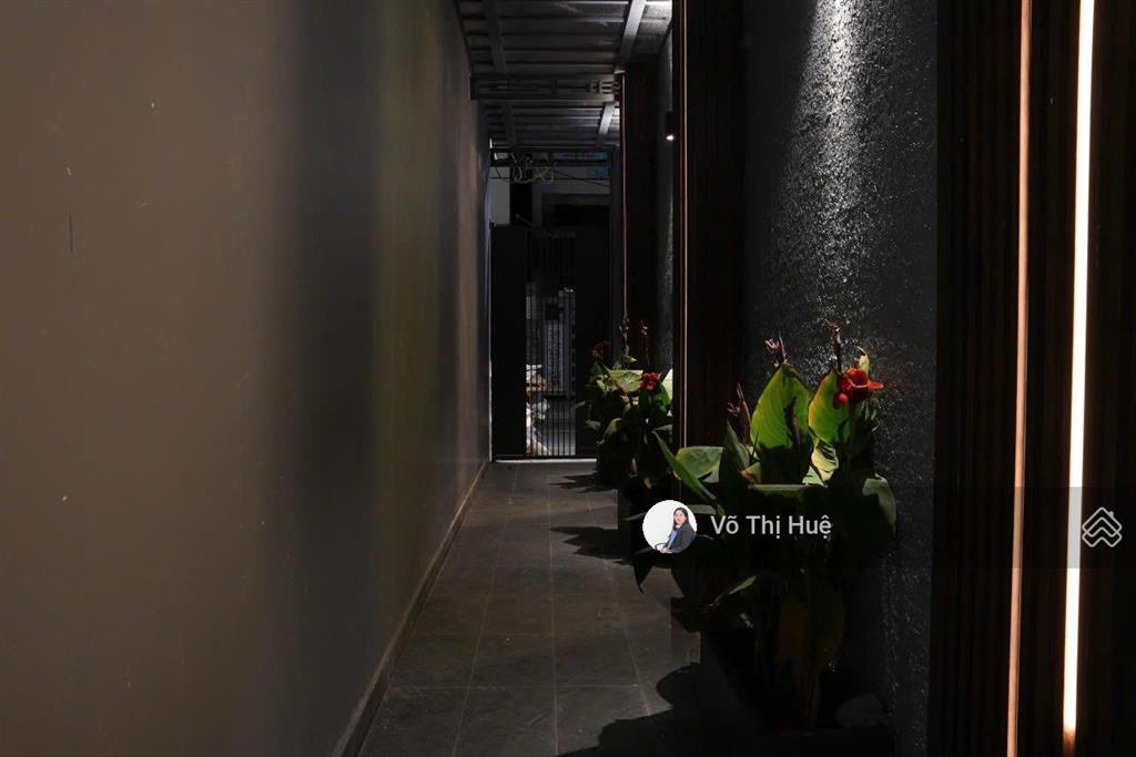 Mt phố hải châu chỉ 14.5 tỷ đẹp 109m2 full nội thất