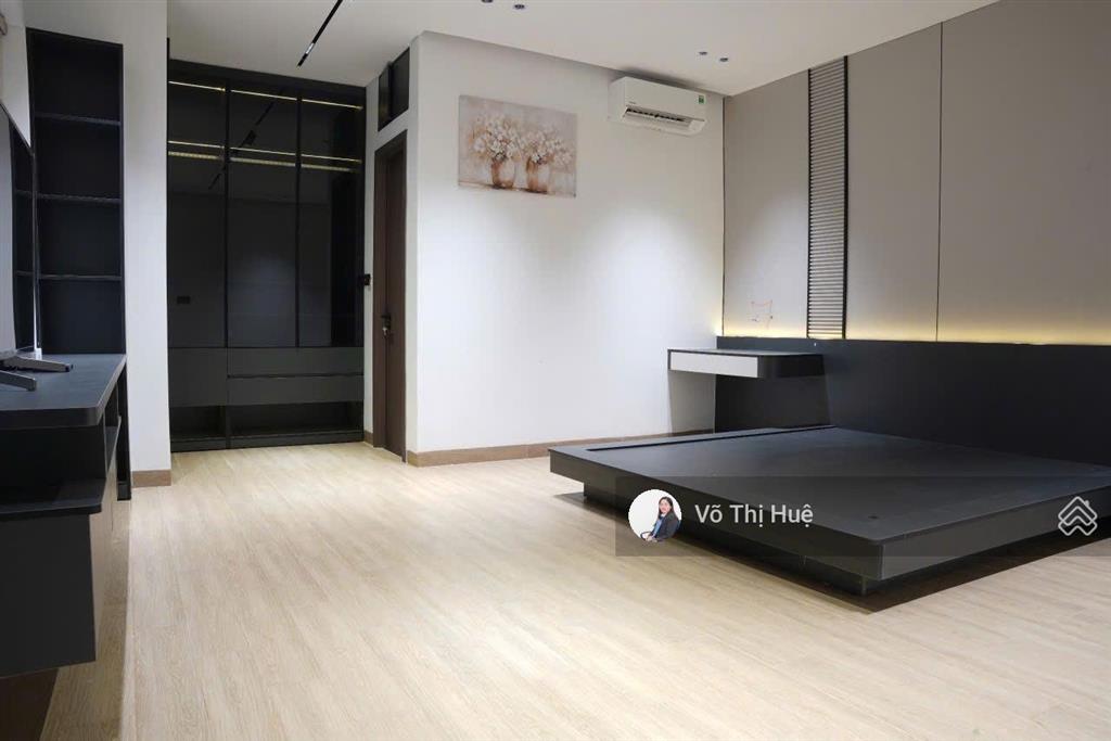 Mt phố hải châu chỉ 14.5 tỷ đẹp 109m2 full nội thất