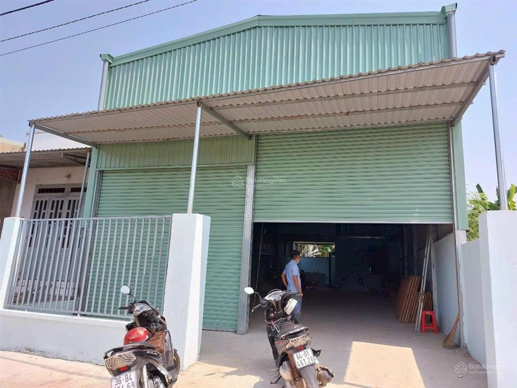Cho thuê kho xưởng 360m2 giá 17 triệu. an phú, thuận an, hcm.  0934 794 ***