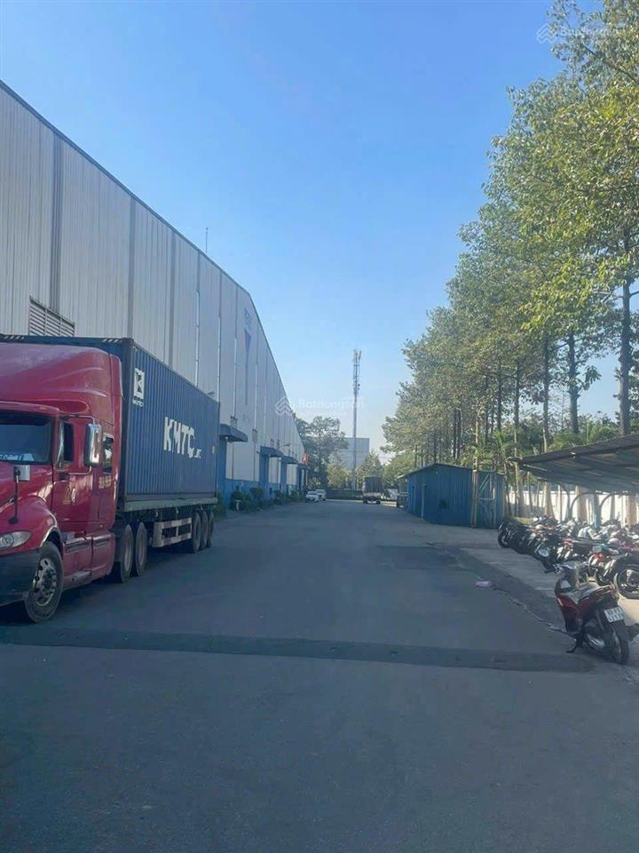 Cho thuê kho chứa hàng hóa trong kcn nam tân uyên 1 diện tích kho 3900m2. giá ~ 83.481,6đ/1m2