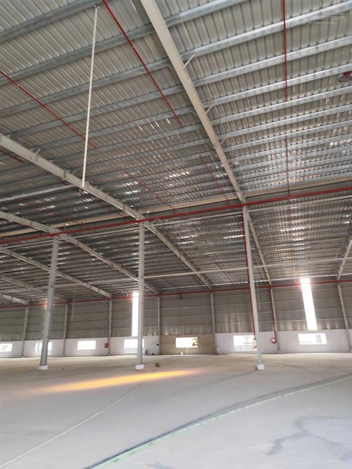 Cho thuê kho xưởng 6500m2. giá 530tr/th. tại tân hiệp, tân uyên, hcm.  0934 794 *** mr long
