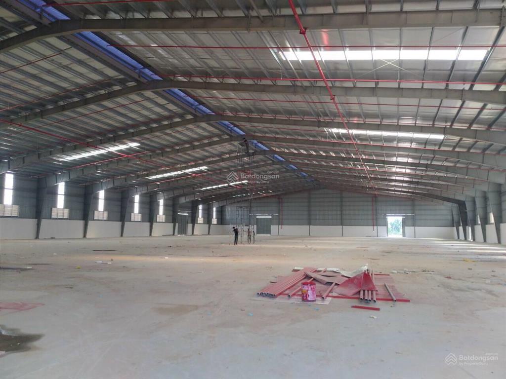 Cho thuê kho xưởng 4200m2. giá 260tr/tháng phường tân định, bến cát, bd.  0934 794 *** mr long