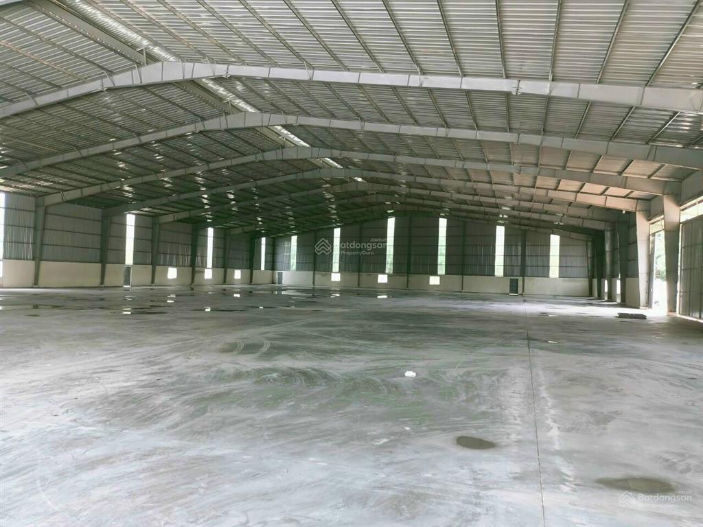 Cho thuê kho xưởng 4200m2. giá 260tr/tháng phường tân định, bến cát, bd.  0934 794 *** mr long