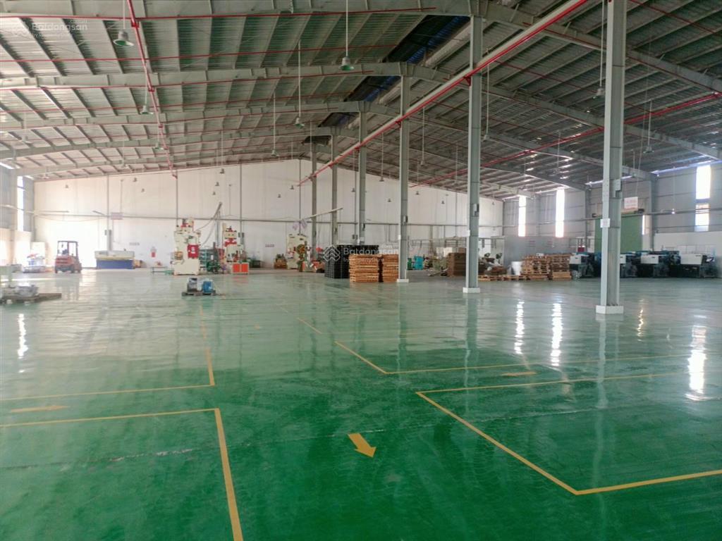 Cho thuê kho xưởng 4200m2. giá 260tr/tháng phường tân định, bến cát, bd.  0934 794 *** mr long