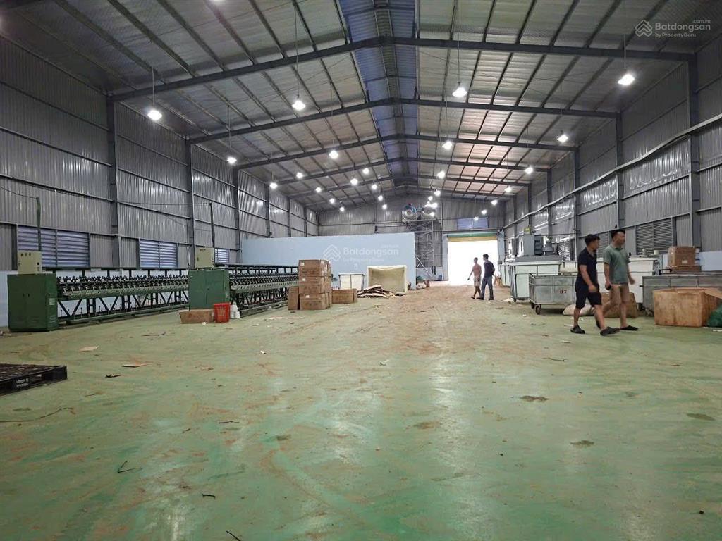 Cho thuê kho xưởng 1100m2. giá 100 triệu ngày quốc lộ 1a. q12.  0934 794 *** lr long
