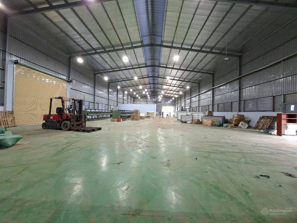 Cho thuê kho xưởng 1100m2. giá 100 triệu ngày quốc lộ 1a. q12.  0934 794 *** lr long