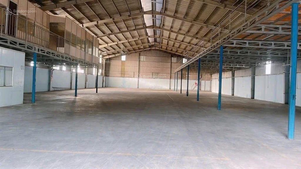 Cho thuê kho xưởng 1800m². giá 72 triệu/tháng. thuận an/bình dương/hcm.  0934 794 *** mr long