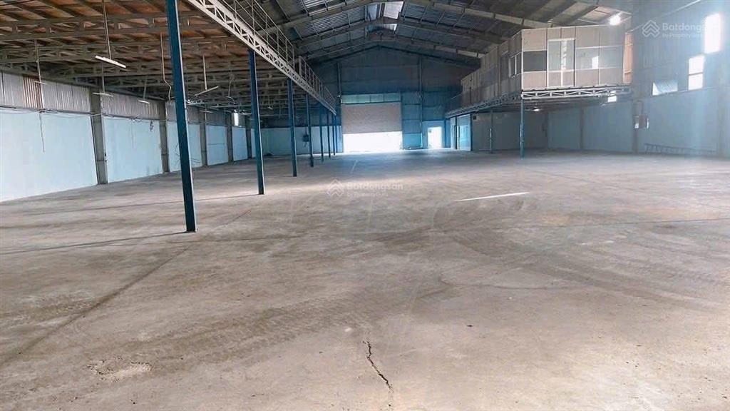 Cho thuê kho xưởng 1800m². giá 72 triệu/tháng. thuận an/bình dương/hcm.  0934 794 *** mr long