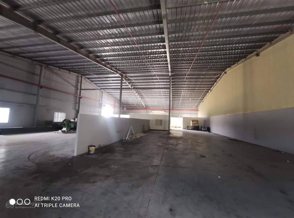 Cho thuê kho xưởng trong kcn mỹ phước 2. dt 1.190m2. 100tr/th.  0934 794 *** mr long