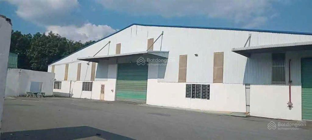 Cho thuê kho xưởng trong kcn mỹ phước 2. dt 1.190m2. 100tr/th.  0934 794 *** mr long