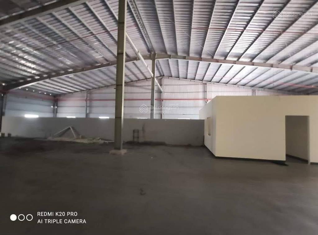 Cho thuê kho xưởng trong kcn mỹ phước 2. dt 1.190m2. 100tr/th.  0934 794 *** mr long