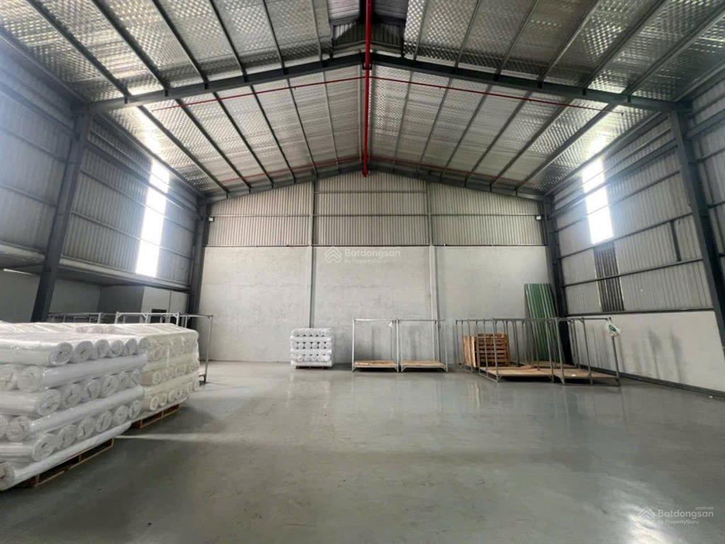 Cho thuê kho xưởng 1200m2. giá 60 triệu. tại phường bình dương/ hcm. gần tp mới bình dương