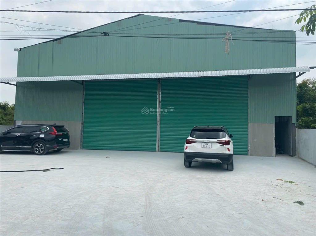 Cho thuê kho xưởng dt 1000m2. giá 50 triệu/tháng. tại dĩ an, bình dương, hcm.  0934 794 ***