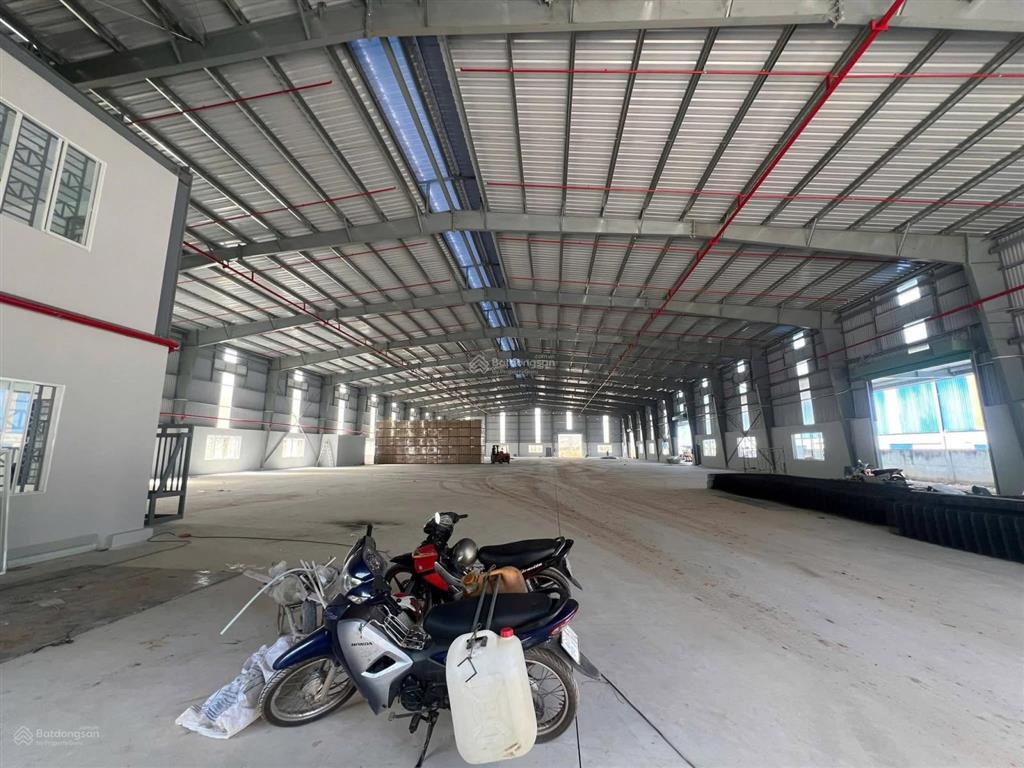 Cho thuê kho xưởng 2500m2. giá 150 triệu/tháng. tại xã đất cuốc, bắc tân uyên, hồ chí minh.