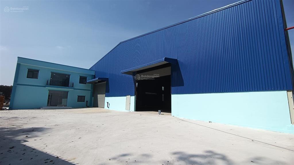 Cho thuê kho xưởng 2500m2. giá 150 triệu/tháng. tại xã đất cuốc, bắc tân uyên, hồ chí minh.