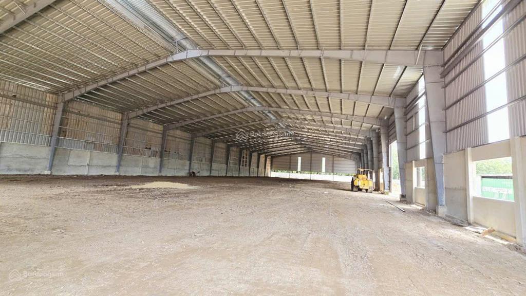 Cho thuê kho xưởng dt 7000m2 đất. giá 250 triệu/tháng tại chánh phú hòa, bến cát, bình dương