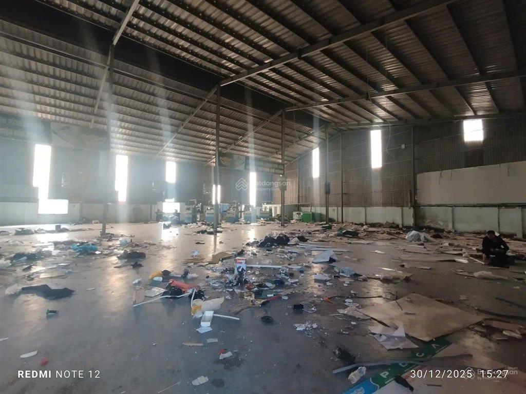 Cho thuê kho xưởng phường long trường/ q9 / hcm. dt xưởng 1500m2. giá 70 triệu/ tháng