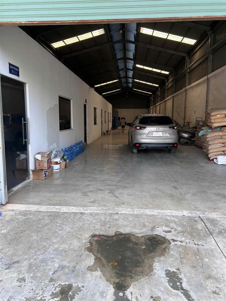 Cho thuê kho xưởng 800m2. giá 40 triệu/ tháng. tại phường thuận giao/ thuận an/ hcm
