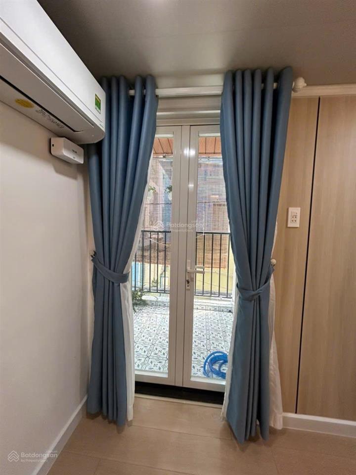 Cho thuê nhà 18a/111 đường nguyễn thị minh khai quận 1(giờ là phường sài gòn) giá 20tr/tháng