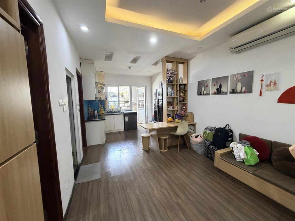 Bán ch 2pn2vs  4,9 tỷ ct2b kđt nam cường, cổ nhuế