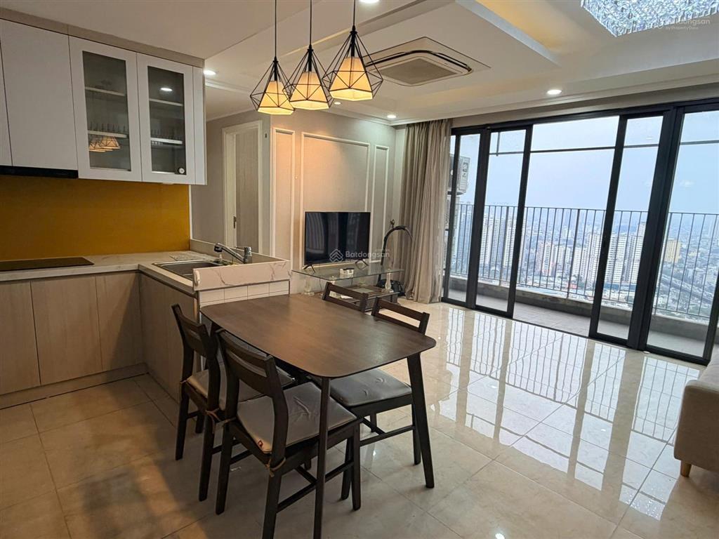 Bán căn hộ 3pn view hồ thanh xuân  12.8 tỷ  vinhomes trần duy hưng 85m full nội thất