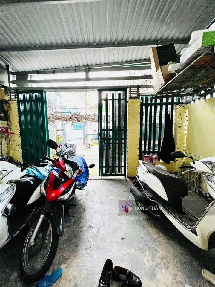 Bán nhà 1 trệt 2 lầu đường 13 gần lê văn thịnh quận 2 dt 68m2 giá 7.9 tỷ  0938 369 *** thắm