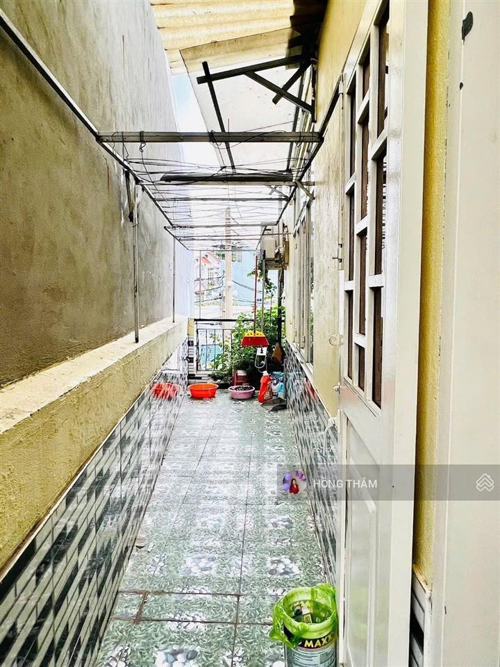 Bán nhà 1 trệt 2 lầu đường 13 gần lê văn thịnh quận 2 dt 68m2 giá 7.9 tỷ  0938 369 *** thắm