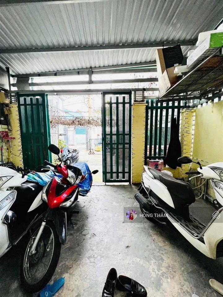 Bán nhà quận 2 đường 13 gần lê văn thịnh 68m2 giá 7.9 tỷ  0938 369 ***