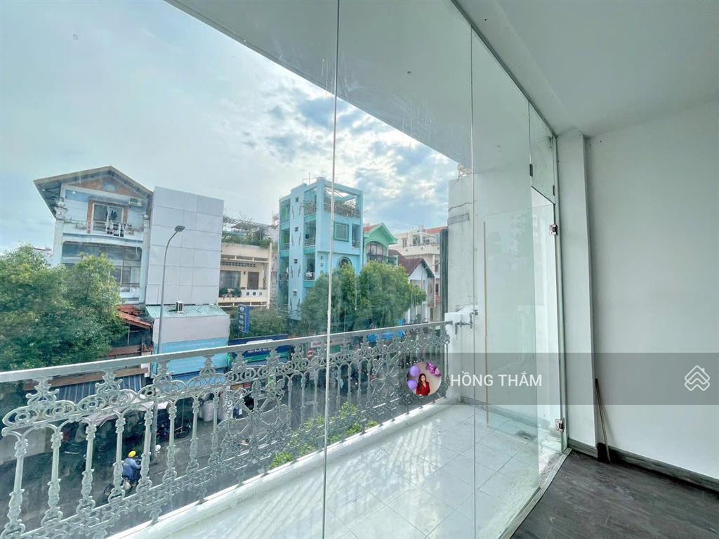 Cho thuê nhà nguyên căn mặt tiền đường hoàng hoa thám q. bình thạnh 94m2  0397 939 ***