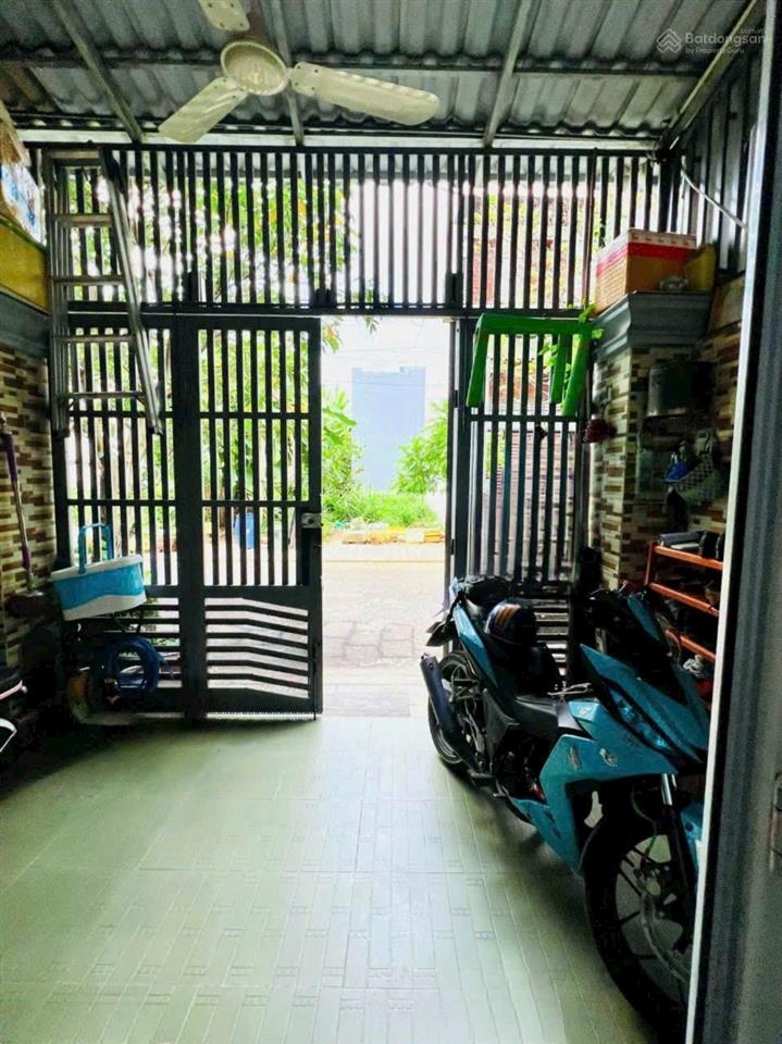 Bán nhà chính chủ 1t3l đường tốt, phường long trường, quận 9, đường thông ô tô giá 5.5 tỷ
