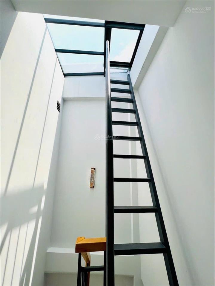 Bán nhà mới đẹp xây mới gần lê văn thịnh p.cát lái quận 2  giá 5.6 tỷ  0938 369 ***