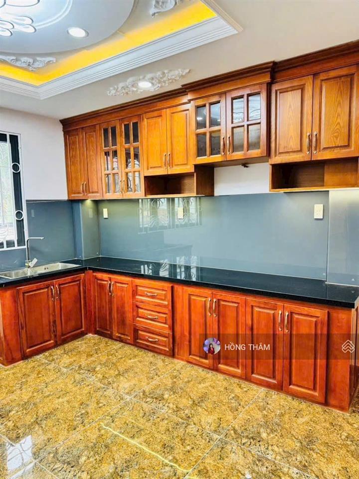 Bán nhà mặt tiền gần chợ tân lập bình trưng đông quận 2