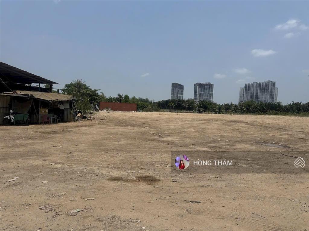 Cho thuê 4200m2 mb đất trống đã san lấp mặt tiền đường võ chí công quận 2