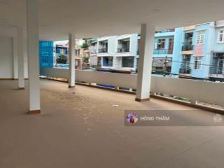 Cho thuê nhà góc 2 mặt tiền gần sân bay tân sơn nhất sàn 310m2 giá 35 triệu