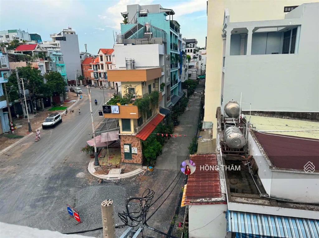 Cho thuê nhà góc 2 mặt tiền gần sân bay tân sơn nhất sàn 310m2 giá 35 triệu