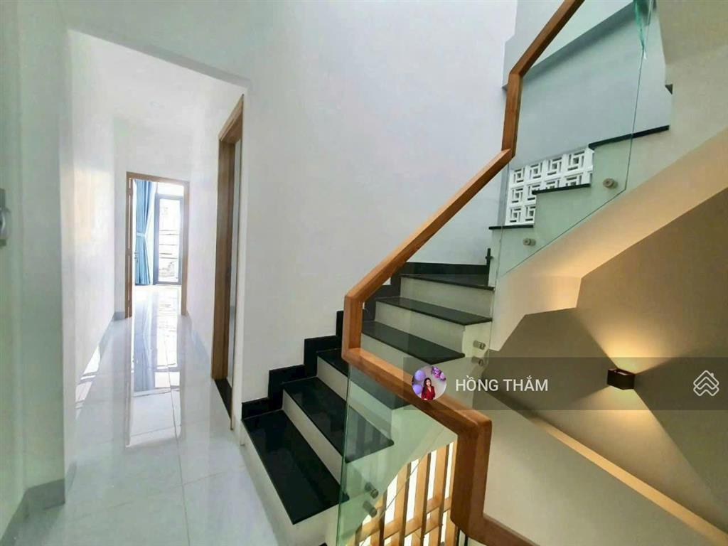 Bán nhà chính chủ mặt tiền đường 16 thạnh mỹ lợi quận 2 giá chỉ 7.1 tỷ