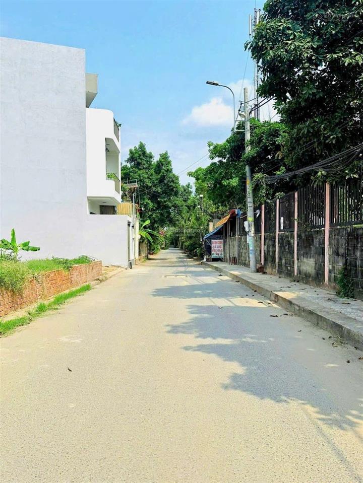 Bán đất chính chủ 408 nguyễn xiển gần vinhomes quận 9 dt 100m2 giá 5.85 tỷ  0938 369 ***