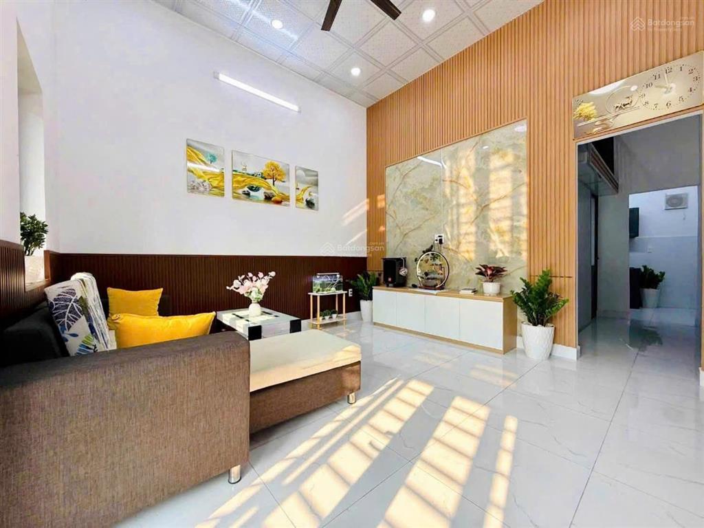 Bán nhà chính chủ hẻm thông xe tải đường 339 phước long b quận 9 gần đỗ xuân hợp  giá 4,9 tỷ