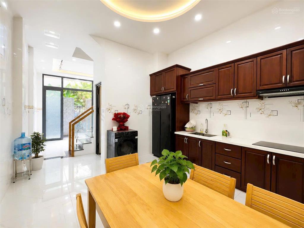 Bán nhà mới đẹp hẻm xe hơi đường bưng ông thoàn p. phú hữu quận 9 giáp quận 2 giá 6,5 tỷ