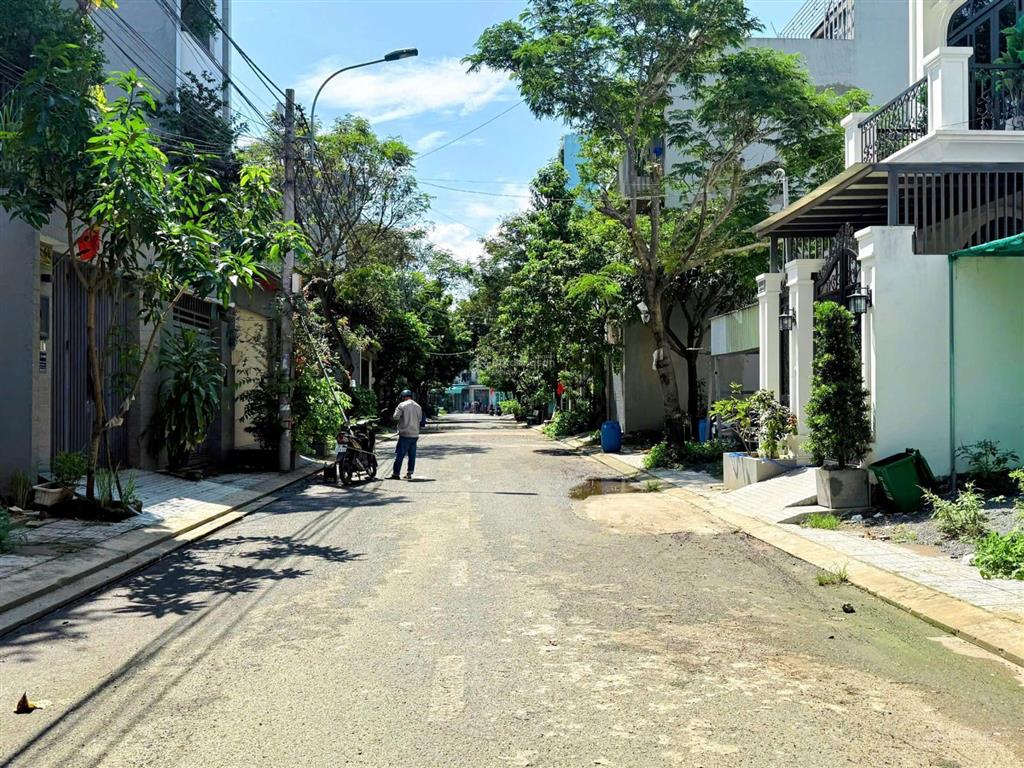 Bán đất chính chủ kdc tín hưng d1 nguyễn duy trinh p. long trường quận 9 giá 3 tỷ 580