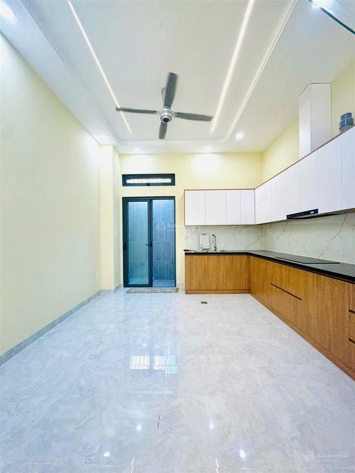 Nhà đẹp chính chủ kdc phường long trường quận 9 gần nguyễn duy trinh đường trước nhà rộng 12m