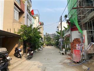 Bán lô đất đẹp chính chủ đường bưng ông thoàn p. phú hữu quận 9  dt 54m2  4 tỷ 600