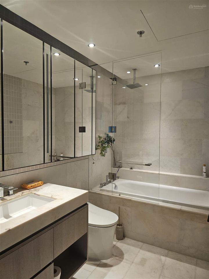 Chính chủ gửi bán căn 1 phòng ngủ grand marina saigon full nội thất